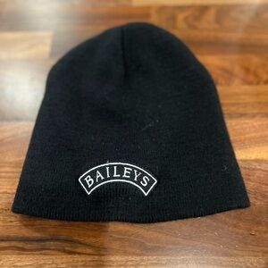 Ladies Bailey’s beanie in GUC